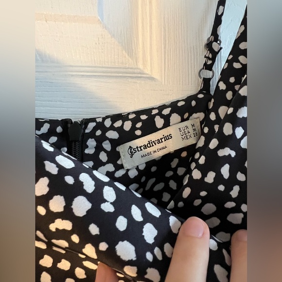 Stradivarius silky cowl neck dress in black and white - Picture 2 of 5